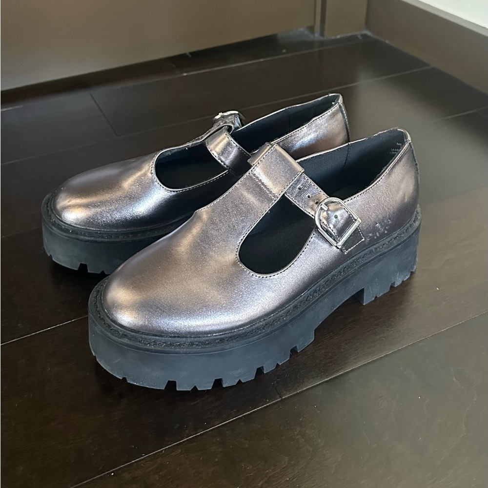 Women's Metallic Platform Mary Jane Shoes | Size 7.5